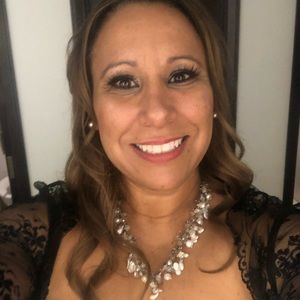 Meet your Posher, Adriana